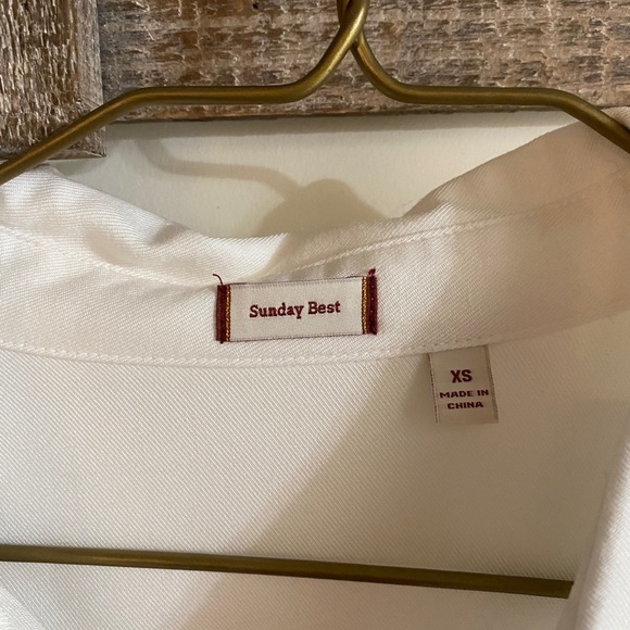 Aritzia Sunday Best white blouse - Picture 2 of 4